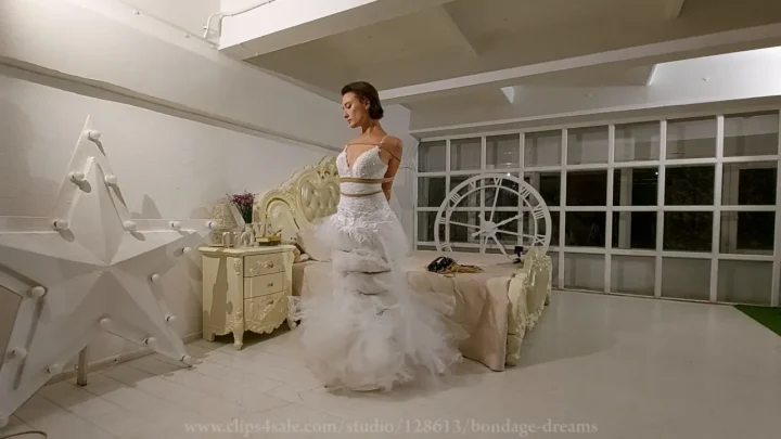 The Elegant White-Room Photoshoot – Sofias Rope-Bound Bride Fantasy