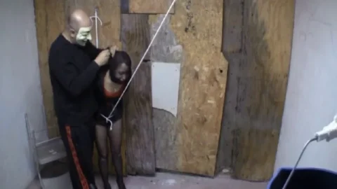 Inescapable Kidnap – A Bitchy Boss in Binding