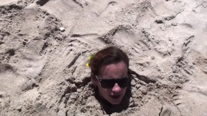 Buried in Sand – Fayths Tickling Torment