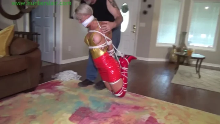 Adara’s Restraint – Intricate Rope Artistry on a Voluptuous Blonde