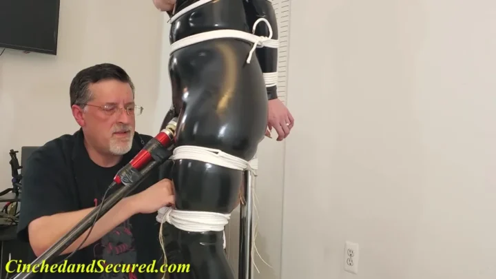 Intruder Turned Submissive – Kitty’s Tied-Up Adventure