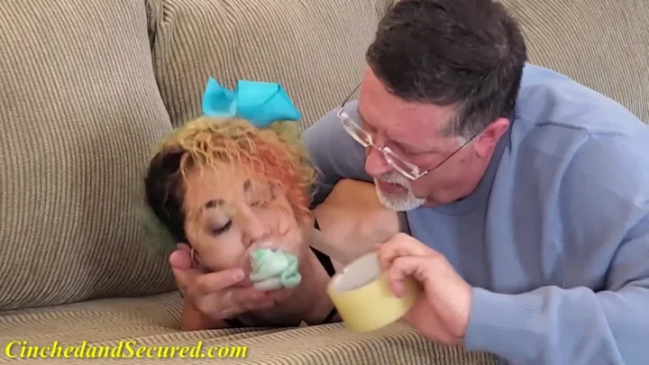 Behind the Scenes – Simone’s Unexpected Encounter