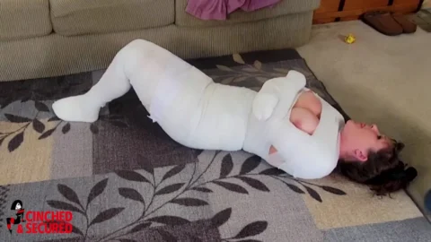 Bound and Writhing – Safa Warda’s Unassisted Climax