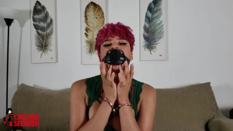 Emerald Enchantress – Jayda’s Naughty Solo Performance