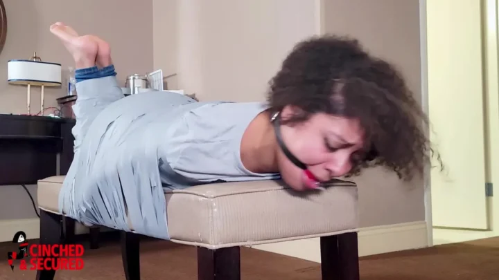 Immovable Sophia – An Afternoon of Restraints