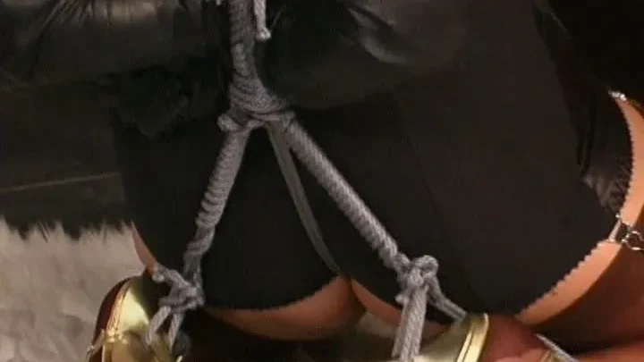 Christina’s Alluring Struggle – Knee-Point Bondage Beauty