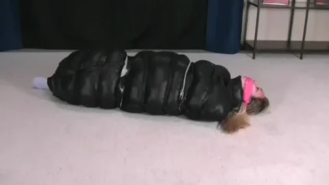 The Art of Struggle – Jade’s BDSM Adventure