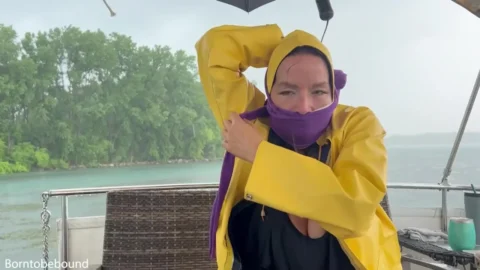 Paytons Boating Trip Turns Into a Soggy Comedy