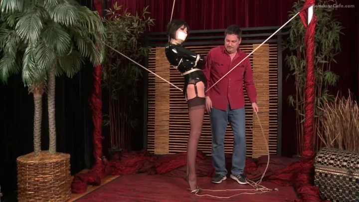 Sara Liz – Seductively Bound in a Straitjacket