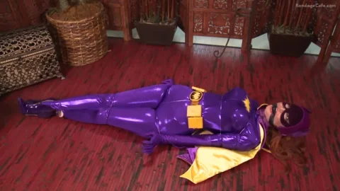 Batgirl’s Dilemma – Tangled in Catwoman’s Whiskers