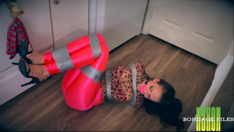 Nyxon & Slyyy – The Art of Duct Tape Domination